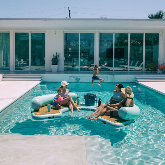 Inflatable Hangout 240 Dock Package